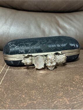 Black skull Jeweled Clasp Evening Clutch - Elegant Women's Bag